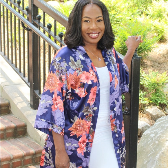 NWOT Dual Nature Purple Floral Print Satin Kimono, - Picture 2 of 5